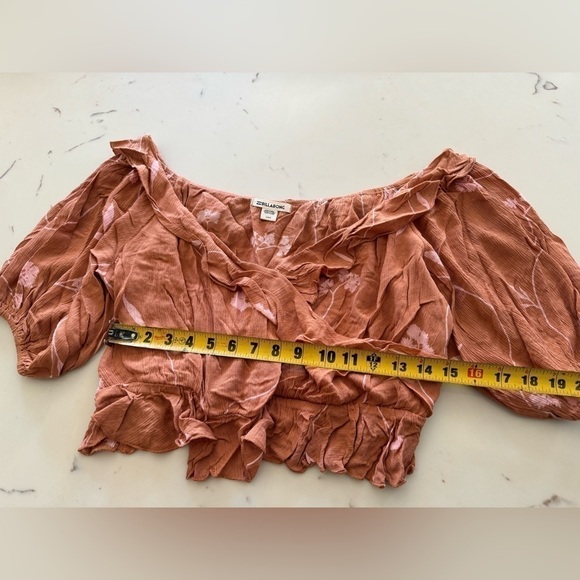 Billabong Flowy top, puff sleeves - Picture 6 of 6